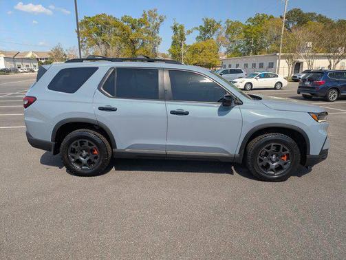 Sonic Gray Pearl 2024 Honda Pilot TrailSport