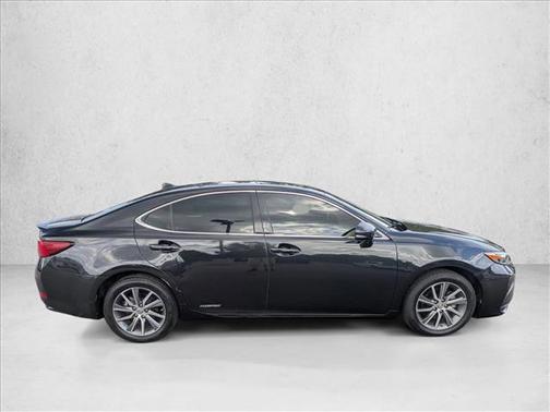 2017 Lexus ES 300h Base