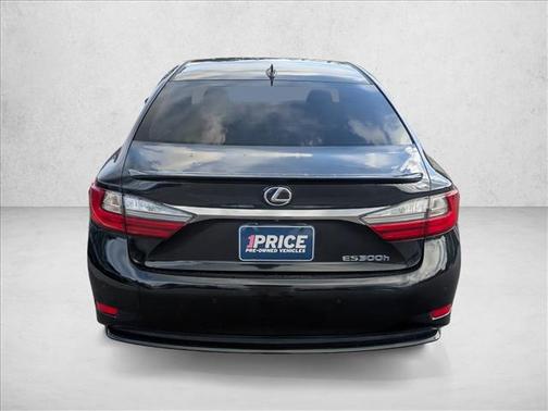 2017 Lexus ES 300h Base