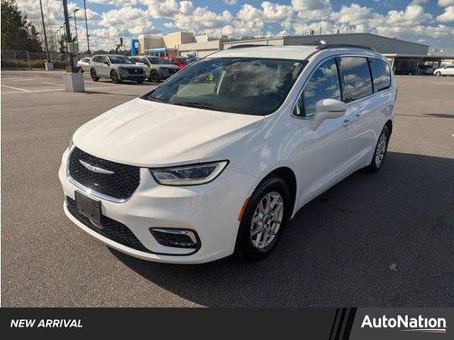 2022 Chrysler Pacifica Touring L