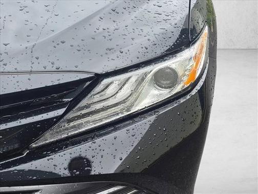 Midnight Black Metallic 2019 Toyota Camry XLE