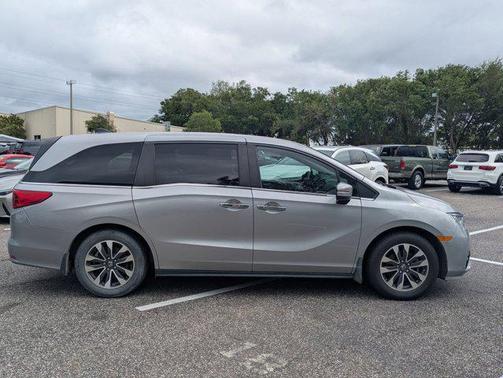 Lunar Silver Metallic 2022 Honda Odyssey EX-L