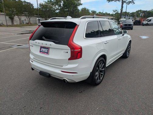2018 Volvo XC90 T5 Momentum