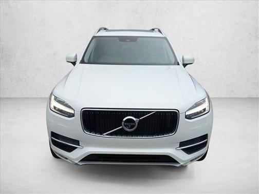 2018 Volvo XC90 T5 Momentum