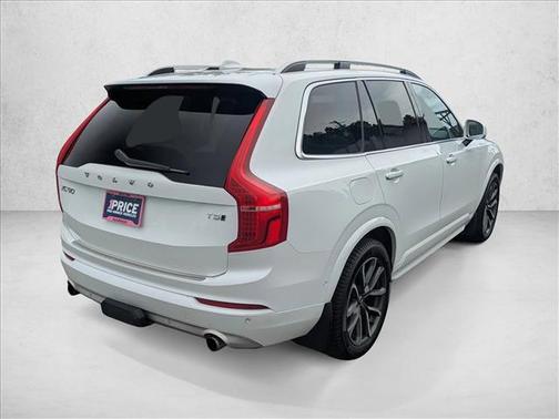 2018 Volvo XC90 T5 Momentum