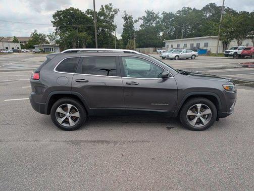 Granite Crystal Metallic Clearcoat 2021 Jeep Cherokee Limited