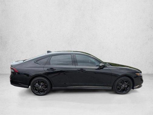 Crystal Black Pearl 2025 Honda Accord SE