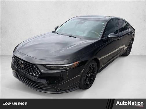 Crystal Black Pearl 2025 Honda Accord SE