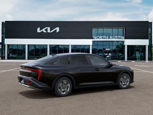 Aurora Black Pearl 2026 Kia K4 LX