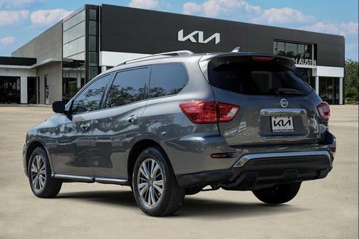 2019 Nissan Pathfinder SV