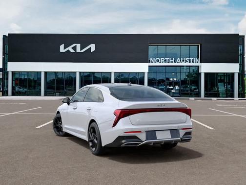 Snow White Pearl 2026 Kia K5 GT-Line