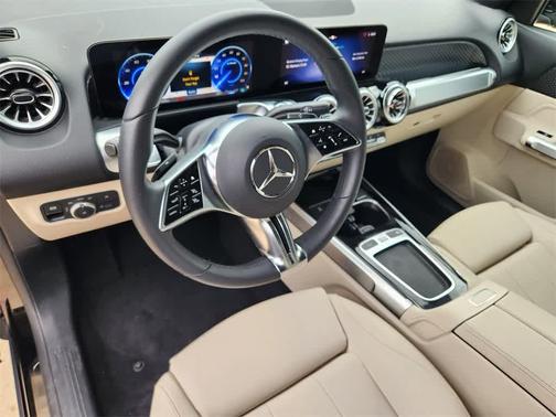 2024 Mercedes-Benz EQB 250 Base