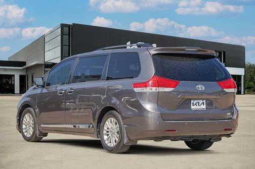 2013 Toyota Sienna XLE