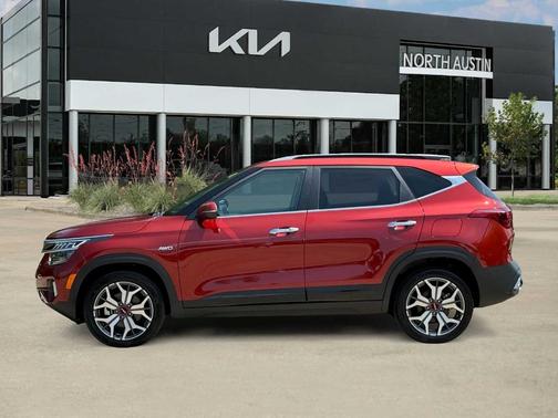 Mars Orange 2023 Kia Seltos SX
