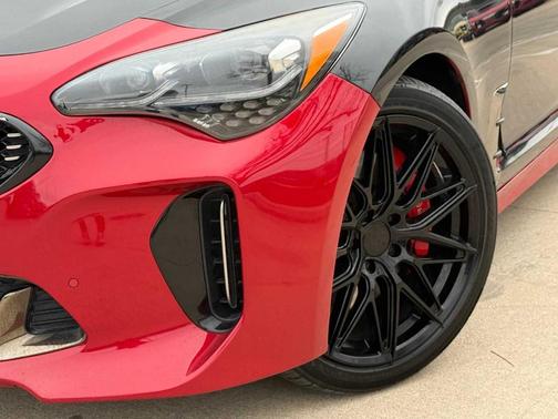 2020 Kia Stinger GT1