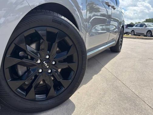 Ceramic Silver 2022 Kia Carnival SX Prestige