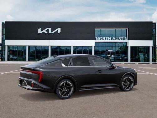 2025 Kia K4 GT-Line