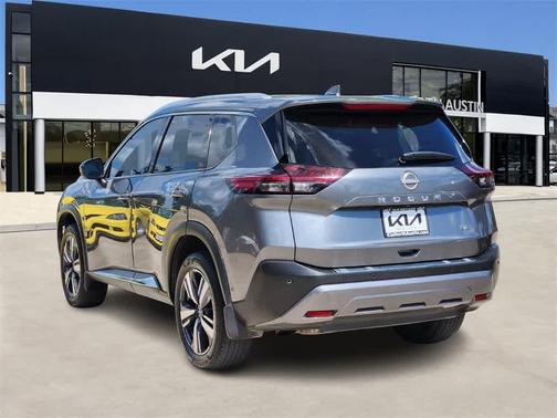 2022 Nissan Rogue SL
