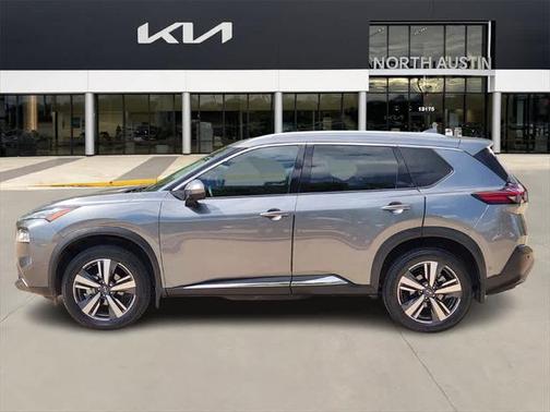 2022 Nissan Rogue SL