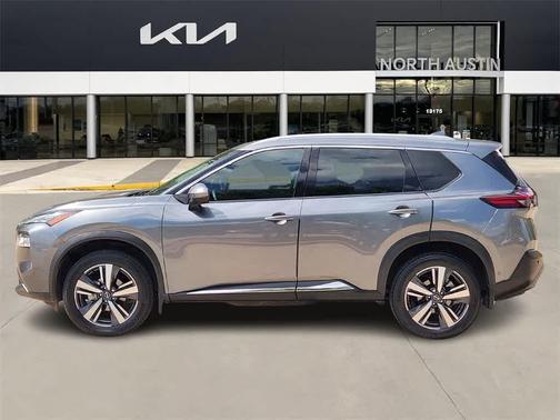 2022 Nissan Rogue SL