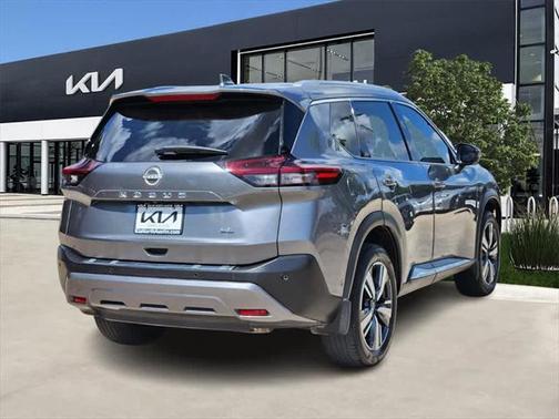 2022 Nissan Rogue SL