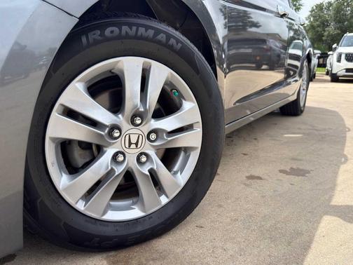 Gray 2011 Honda Accord LX-P