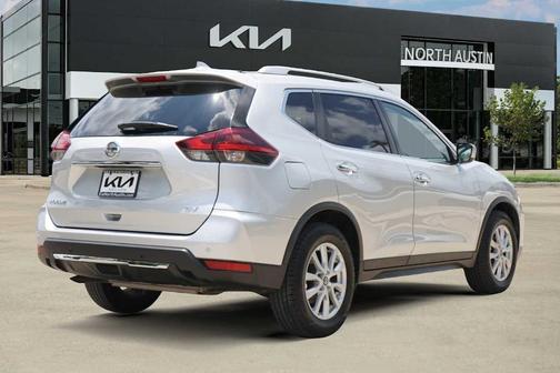 Brilliant Silver Metallic 2019 Nissan Rogue SV