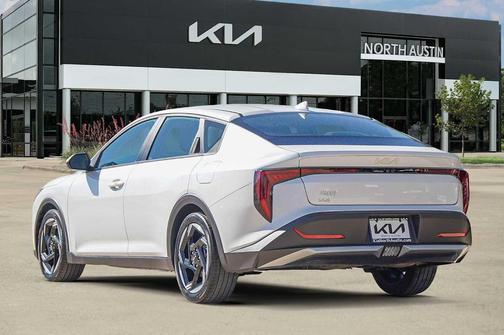 2025 Kia K4 EX