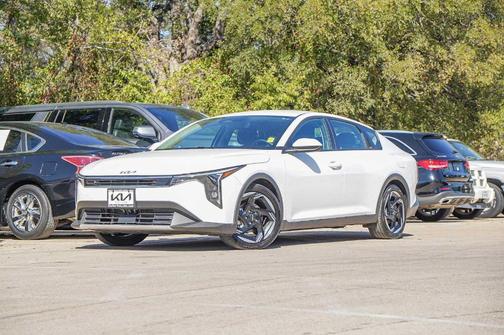 2025 Kia K4 EX