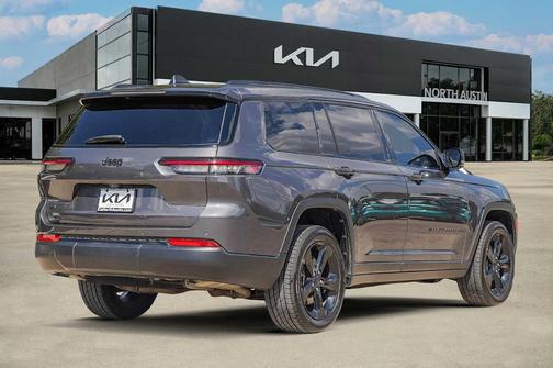 2022 Jeep Grand Cherokee L Laredo