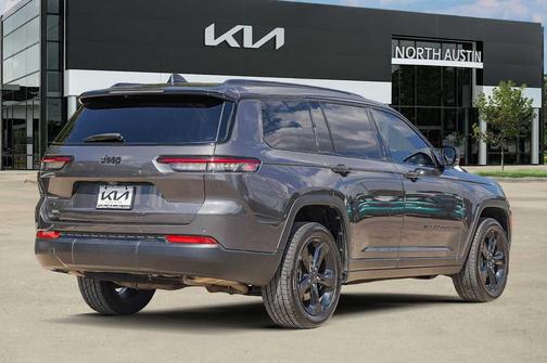 2022 Jeep Grand Cherokee L Laredo