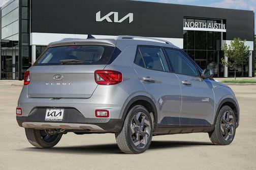 2022 Hyundai VENUE SEL