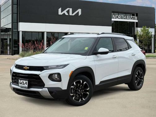 Summit White 2022 Chevrolet Trailblazer LT