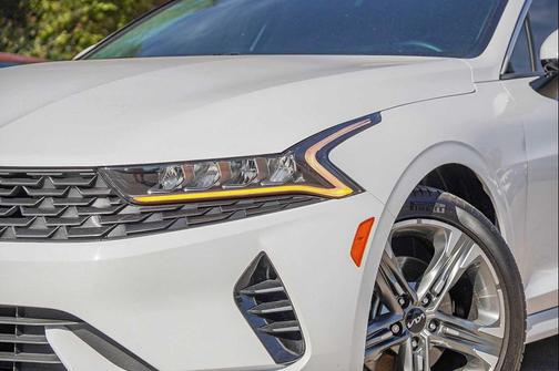 2024 Kia K5 EX