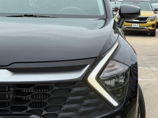 2023 Kia Sportage Hybrid LX