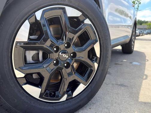 Glacial White Pearl 2025 Kia Sorento S