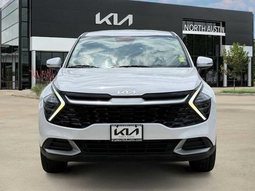 Glacial White Pearl 2025 Kia Sportage EX