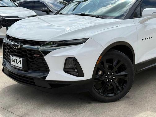 Summit White 2019 Chevrolet Blazer RS