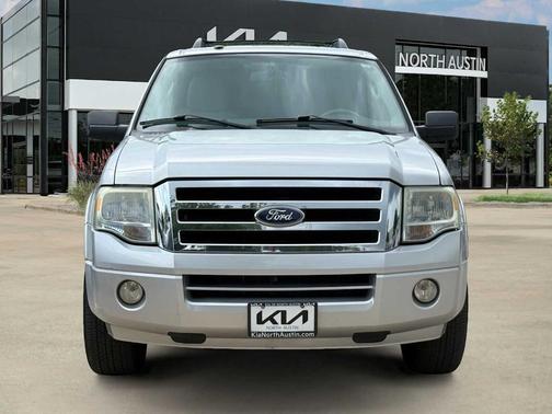 Silver 2010 Ford Expedition XLT