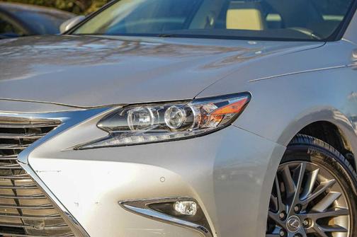 2018 Lexus ES 350 Base