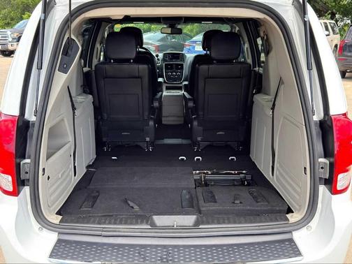White Knuckle Clearcoat 2019 Dodge Grand Caravan SXT
