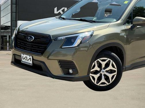 Autumn Green Metallic 2024 Subaru Forester Premium