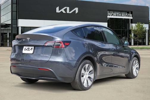 Gray 2022 Tesla Model Y Long Range