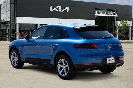 2017 Porsche Macan Base