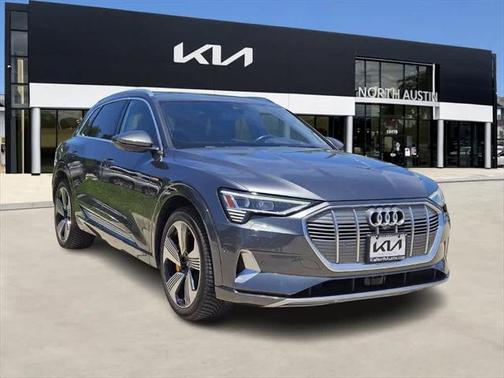 2019 Audi e-tron Prestige