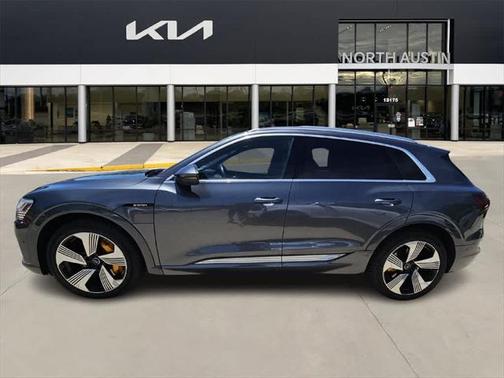 2019 Audi e-tron Prestige