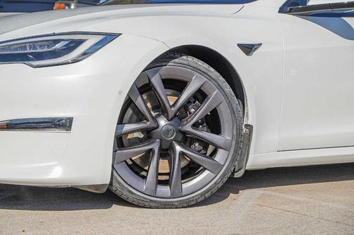 2022 Tesla Model S Base