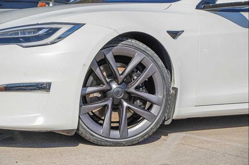 2022 Tesla Model S Base