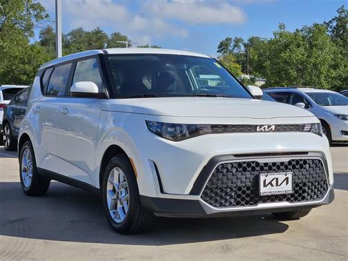 2024 Kia Soul LX
