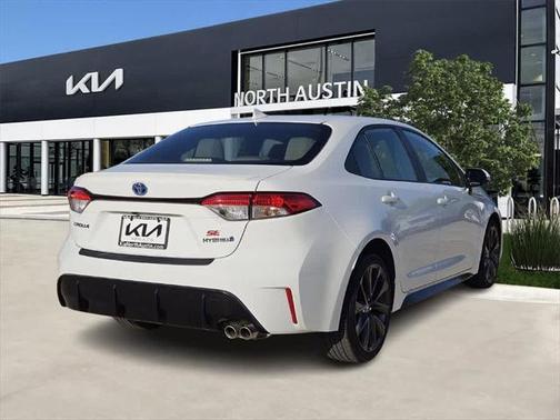 2024 Toyota Corolla Hybrid SE